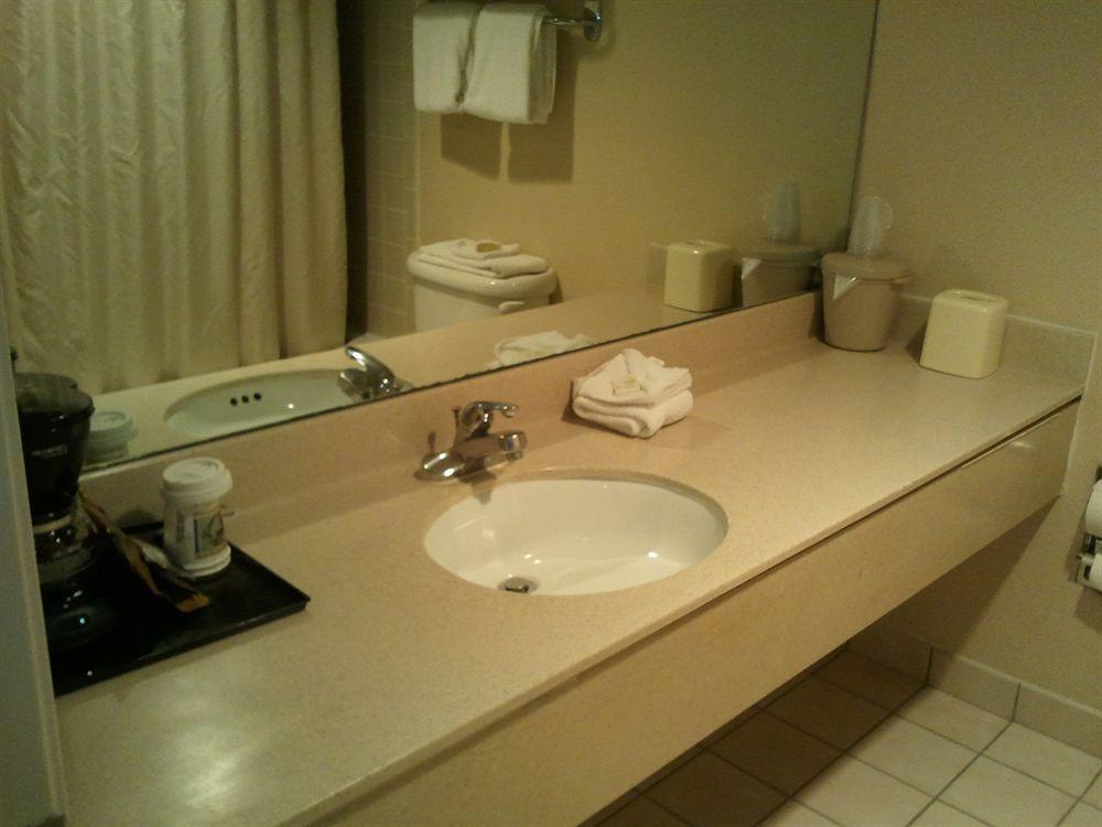 Fern Valley Hotel And Conference Center Louisville Dış mekan fotoğraf