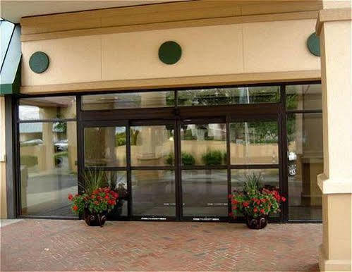 Fern Valley Hotel And Conference Center Louisville Dış mekan fotoğraf