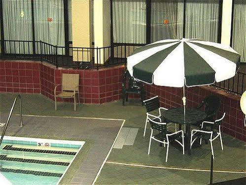 Fern Valley Hotel And Conference Center Louisville Dış mekan fotoğraf